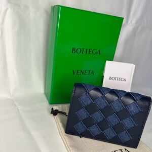 women bussiness card case, come with box, dust bag 🎄